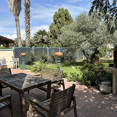 Amplio Y Comodo En Con Piscina Y Tenis Holiday home