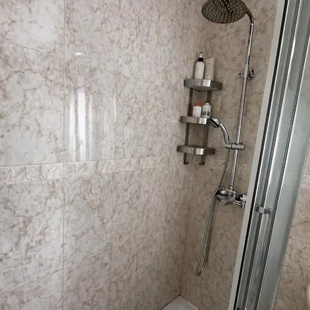 Amplio Y Comodo A 15 Minutos Del Centro Con Piscina Y Pistas De Tenis * Zaragoza